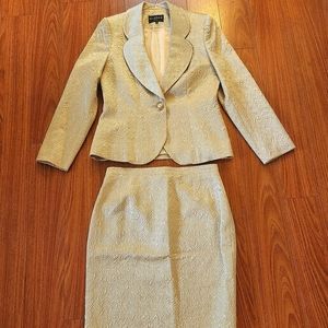 💛🔥 Escaille French Designer Skirt Suit